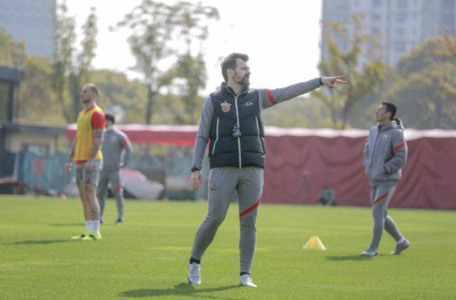 开云-海港春训升级敲定三场热身 开始筹划如何出战亚冠